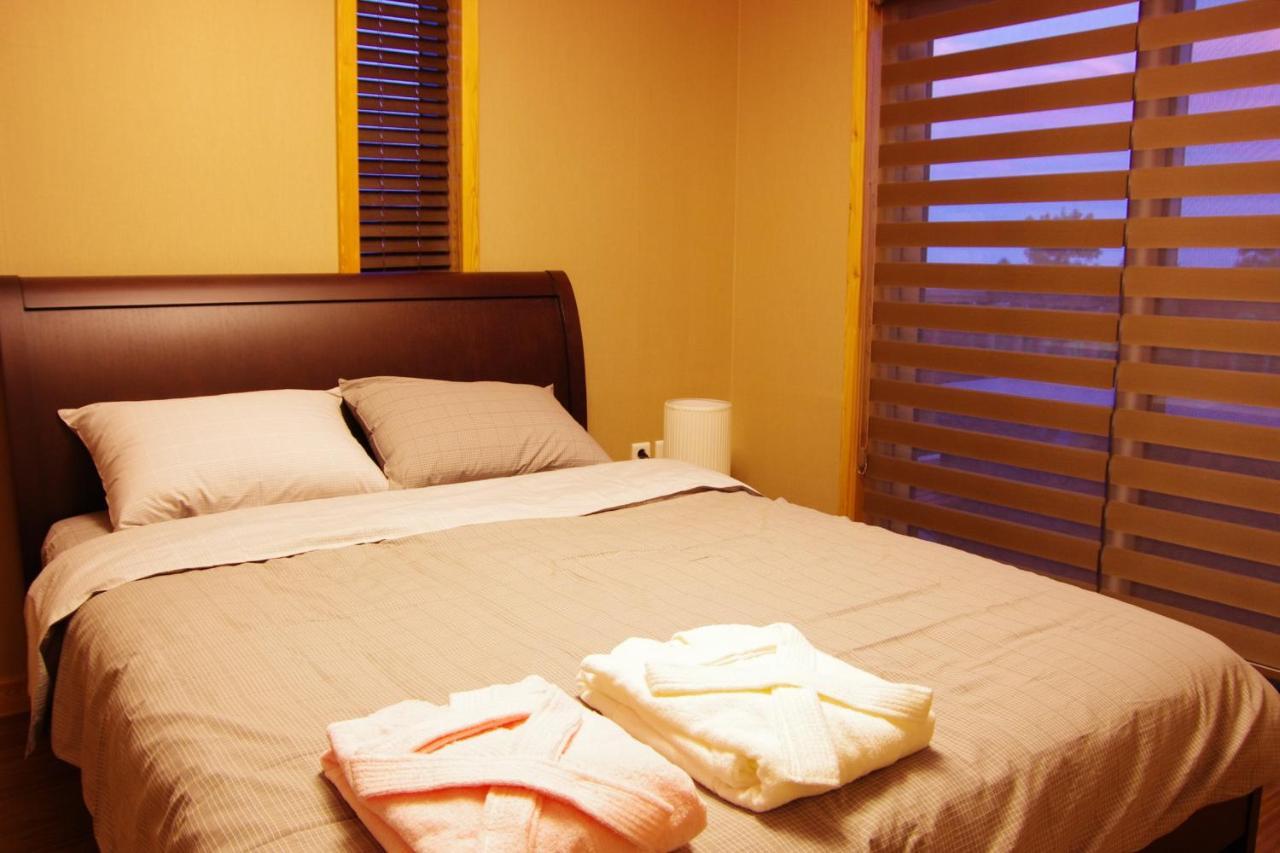סאוגוויפו Jeju Eco Suites חדר תמונה