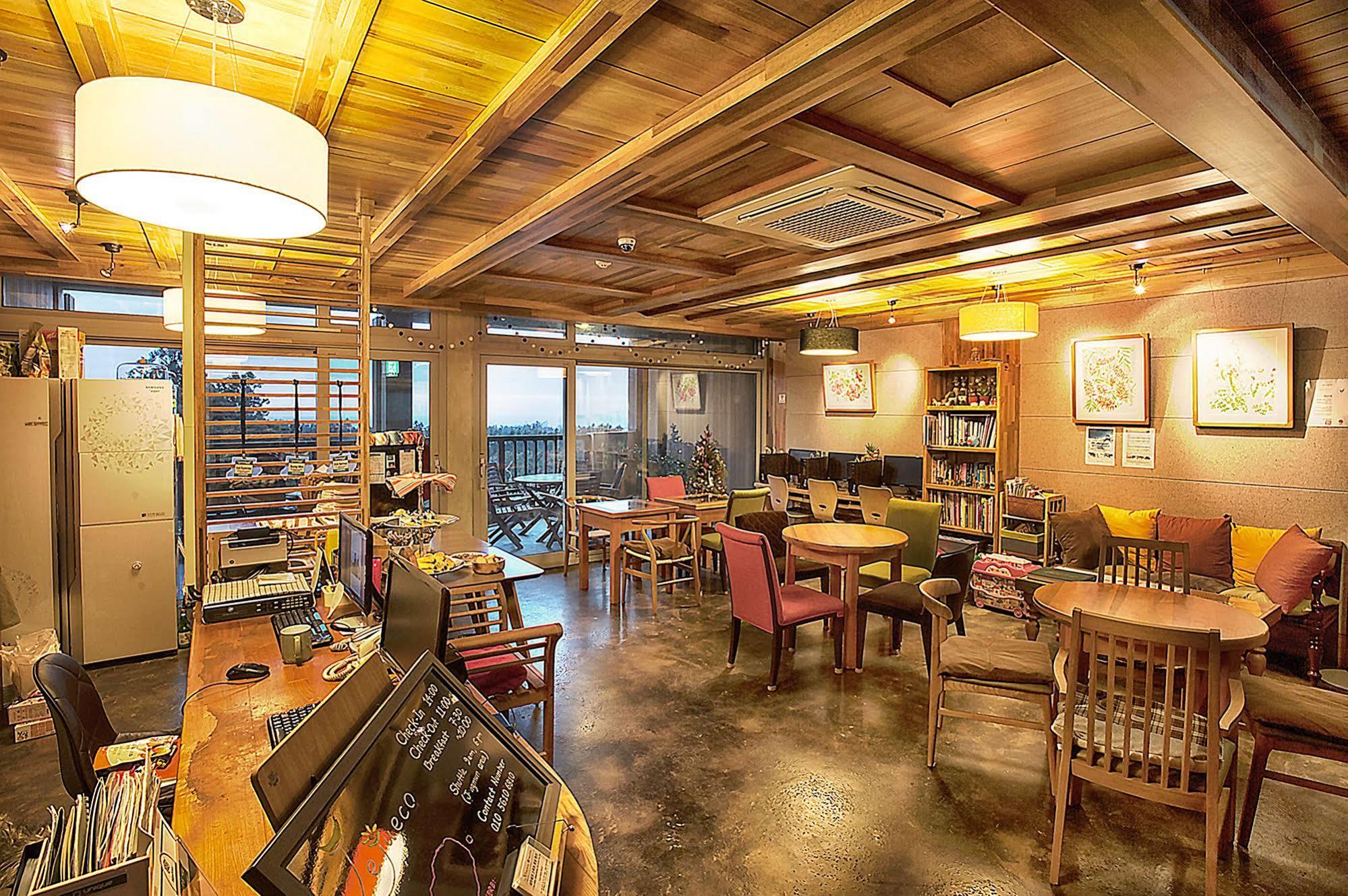 סאוגוויפו Jeju Eco Suites מראה חיצוני תמונה